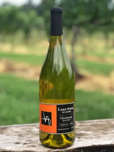 White: Barrel Select Chardonnay: 2019